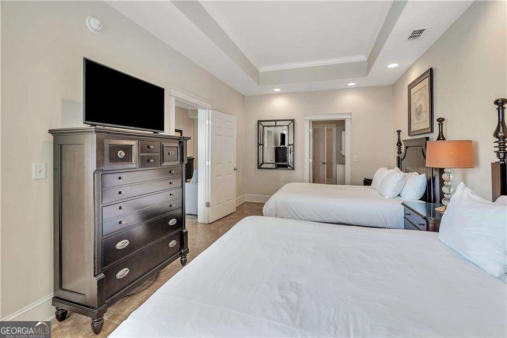 1015 Beachview Drive # 306 Property Photo 7
