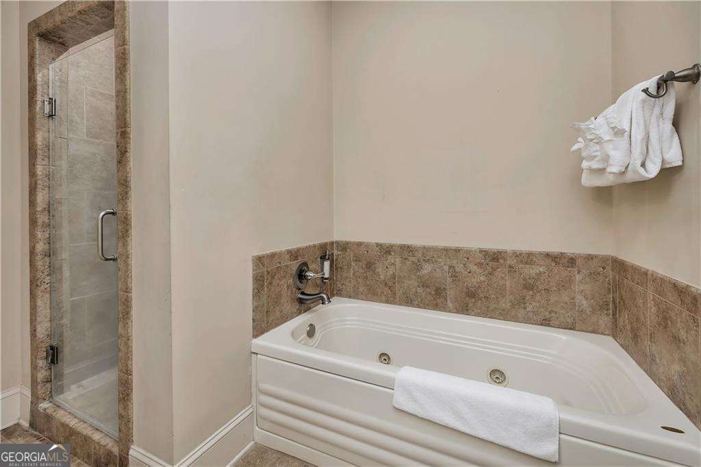 1015 Beachview Drive # 306 Property Photo 11