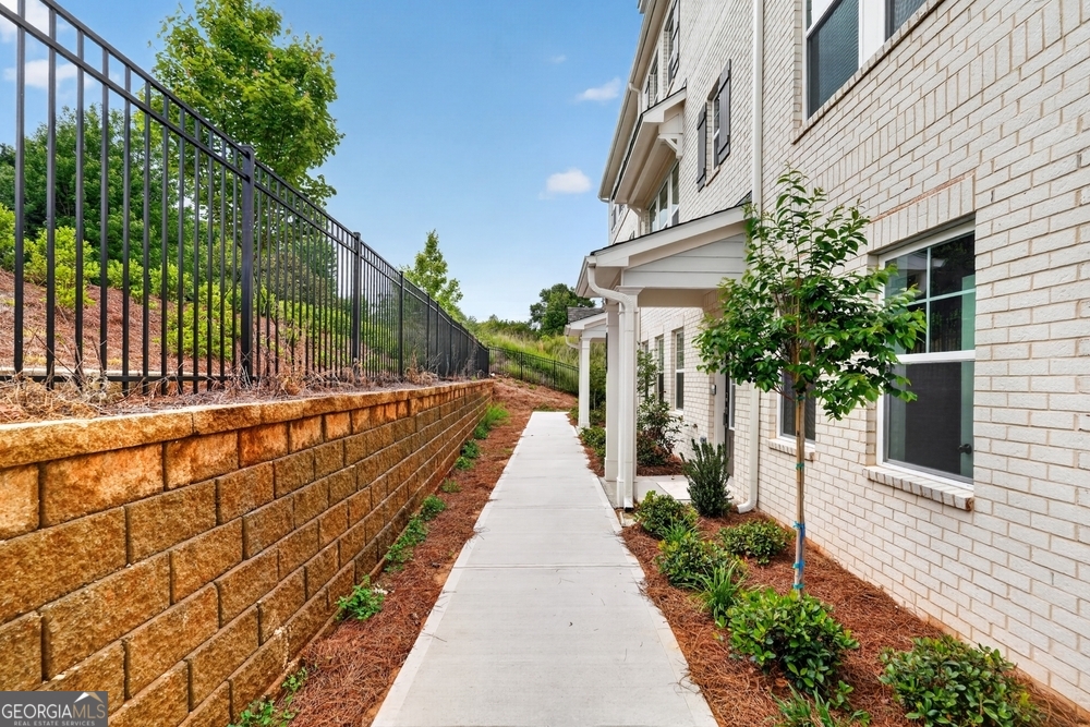104 Epperly Way Property Photo 3