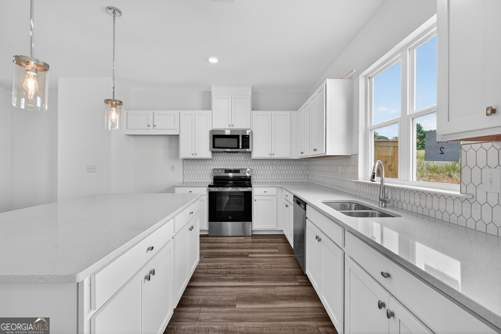 104 Epperly Way Property Photo 6