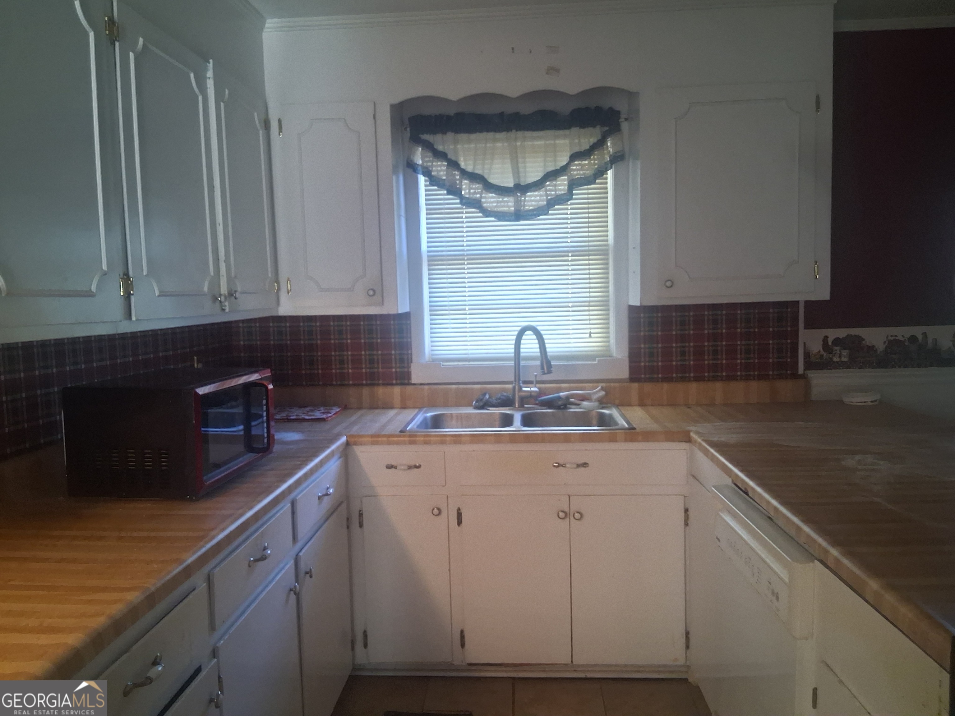 5533 Russell Avenue Property Photo 6
