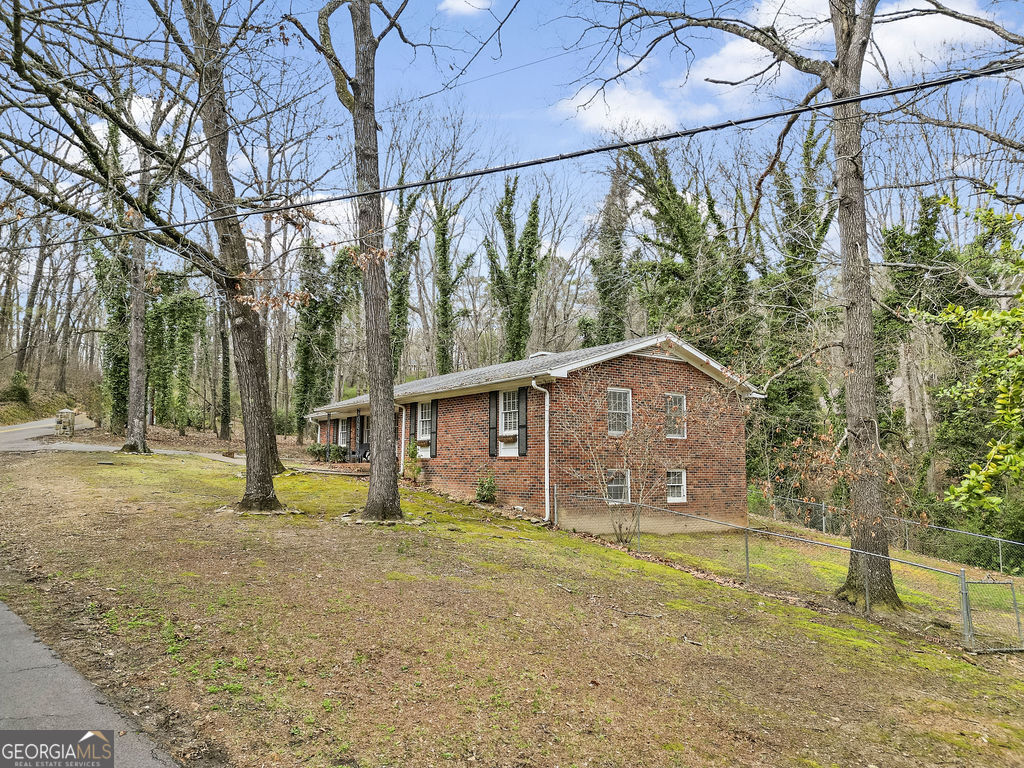 206 Hammond Drive Property Photo 10