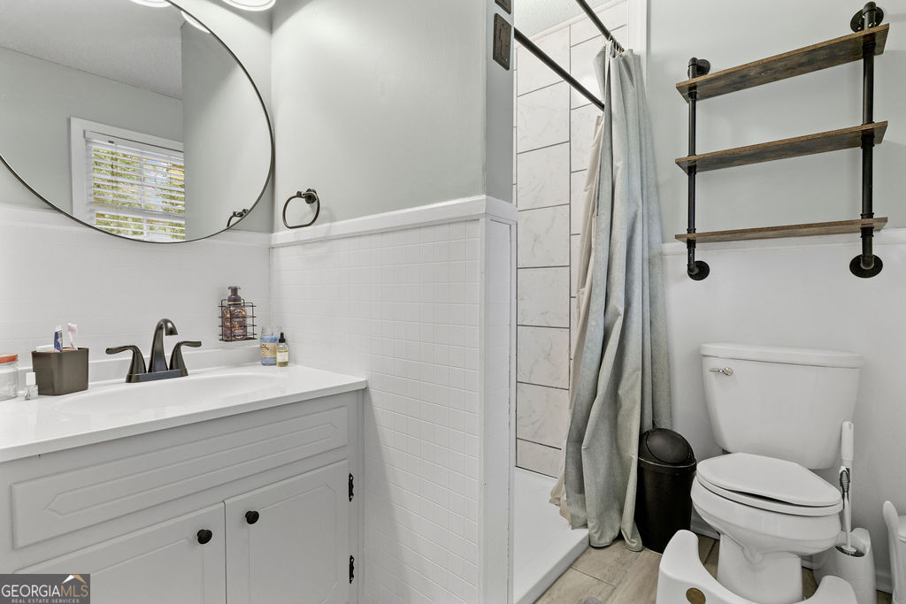 206 Hammond Drive Property Photo 11