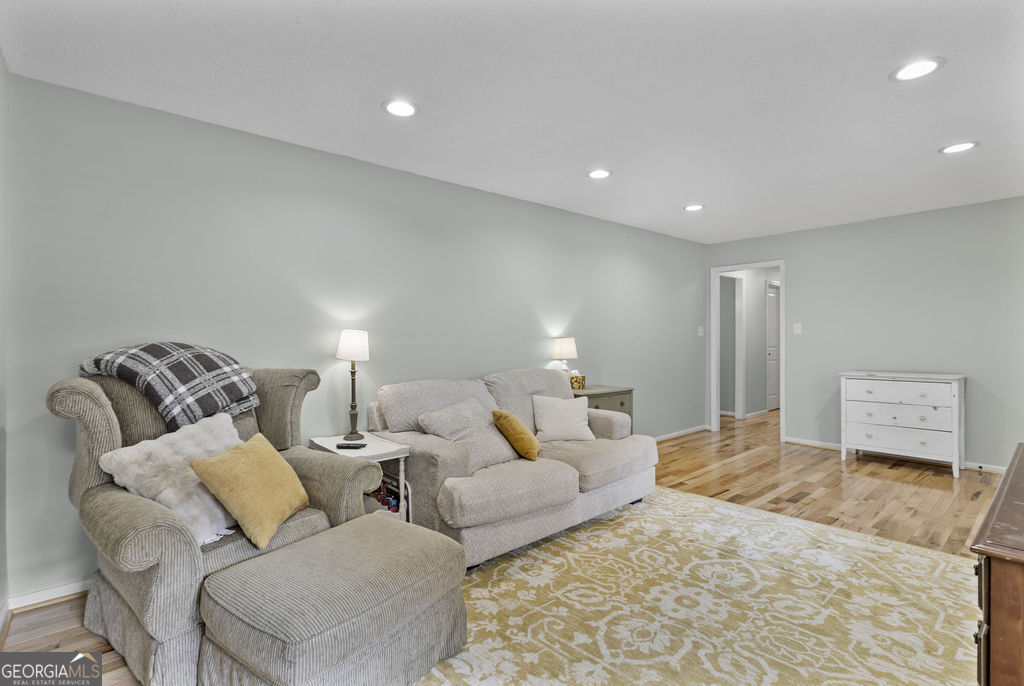 206 Hammond Drive Property Photo 24