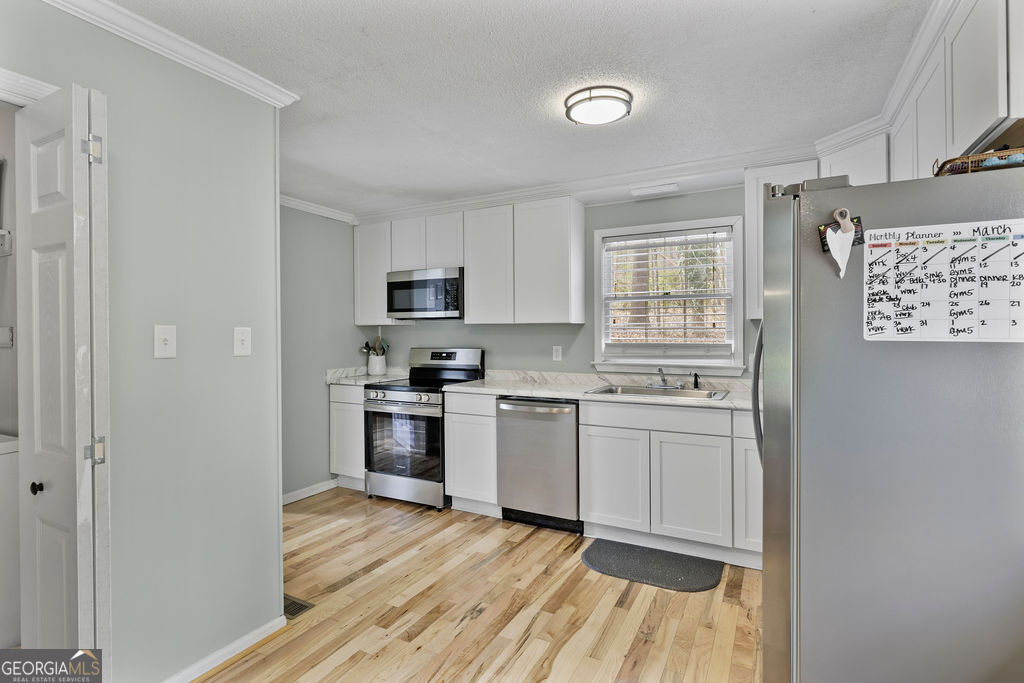 206 Hammond Drive Property Photo 28