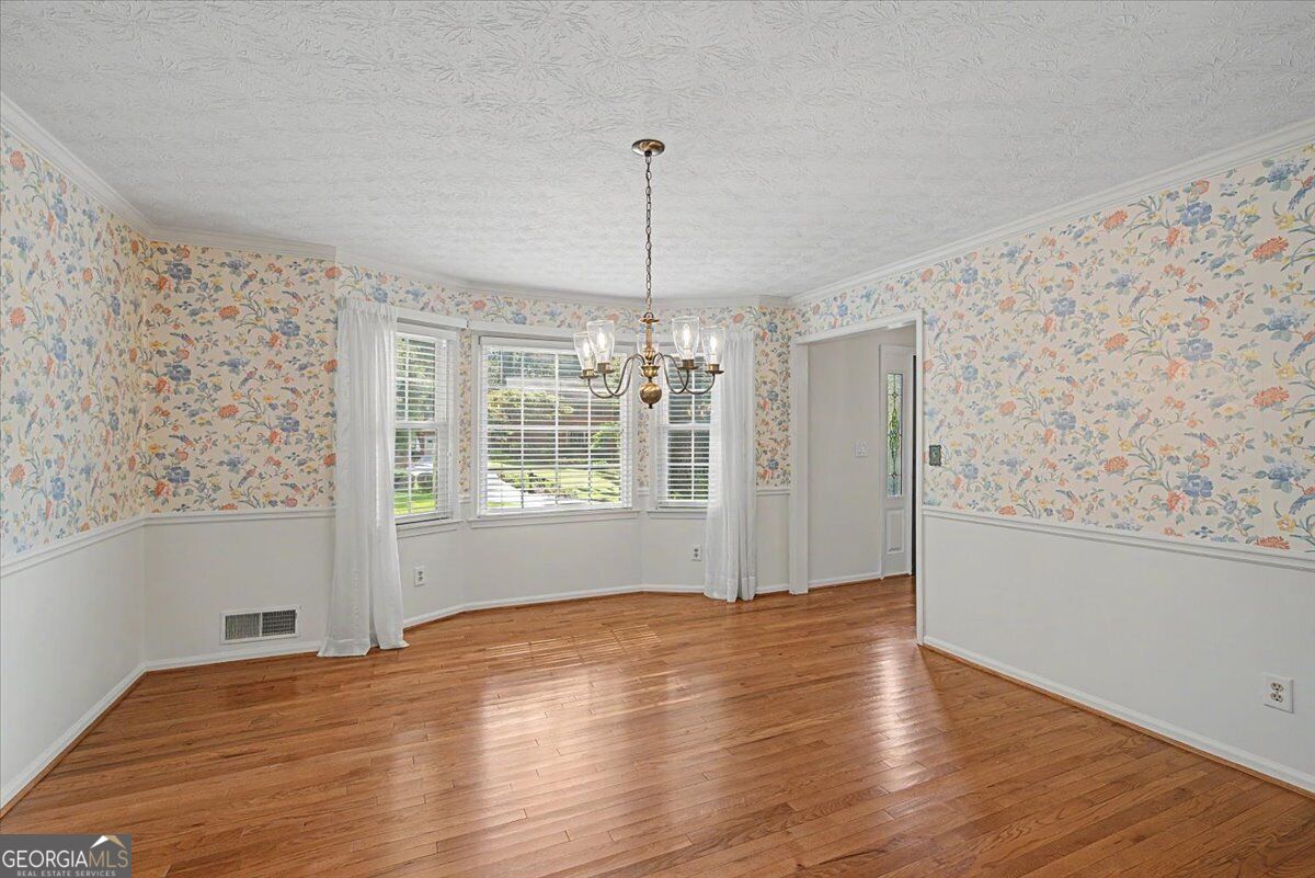 1663 Huntingford Drive Property Photo 13
