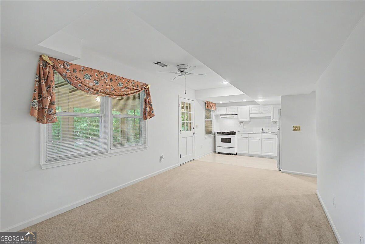 1663 Huntingford Drive Property Photo 51