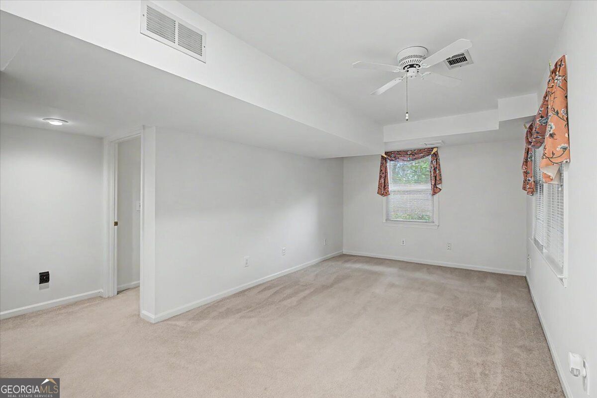 1663 Huntingford Drive Property Photo 53