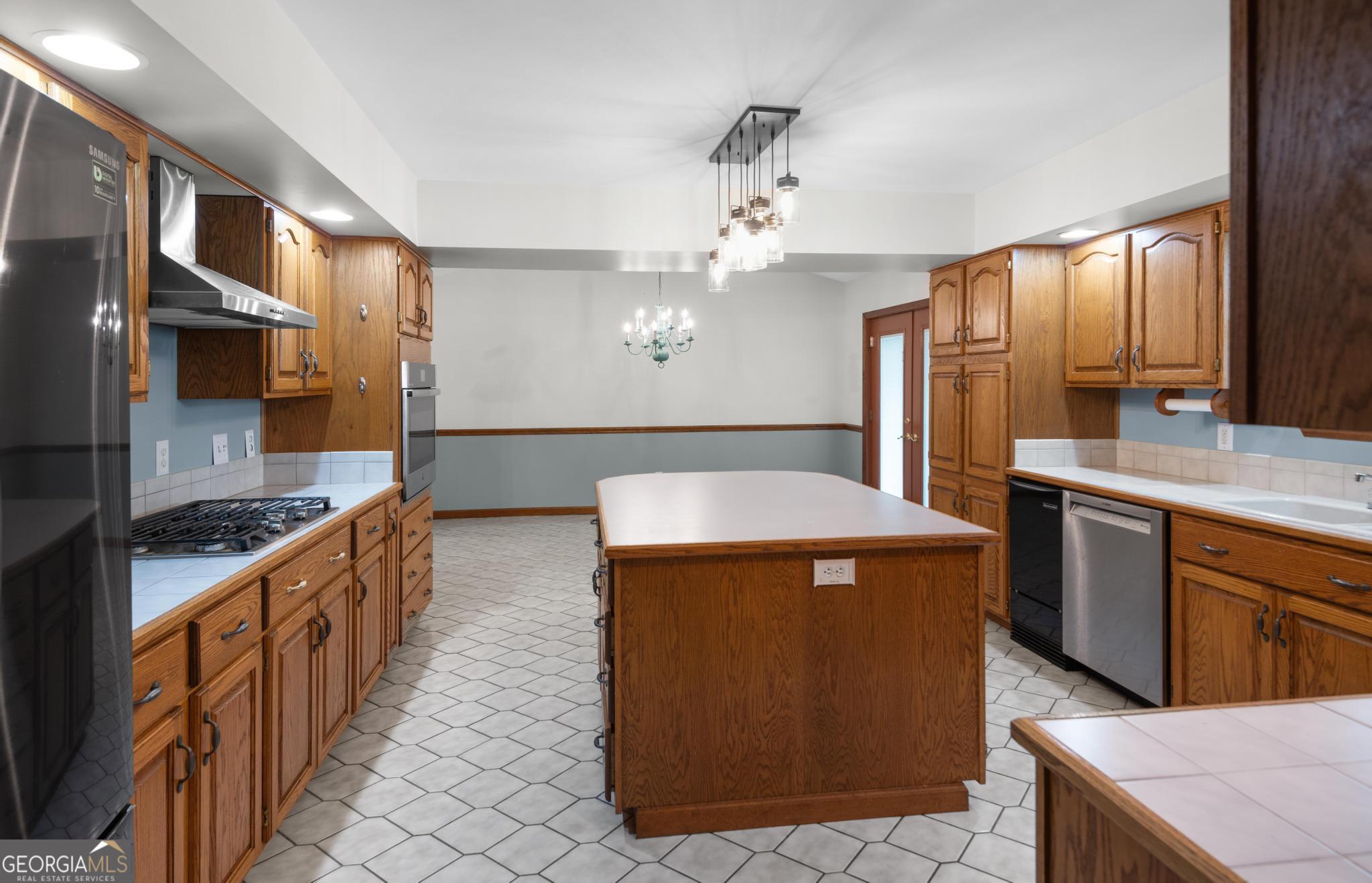 4909 Perry Road Property Photo 14