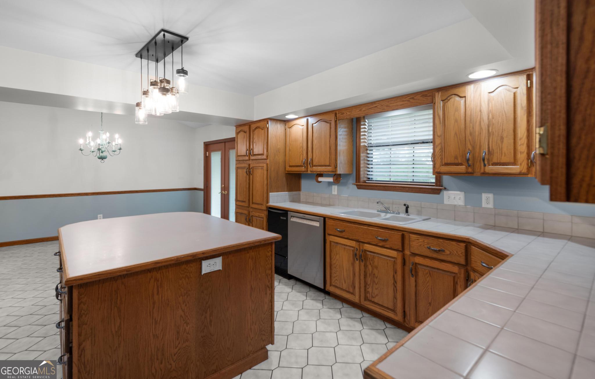 4909 Perry Road Property Photo 15