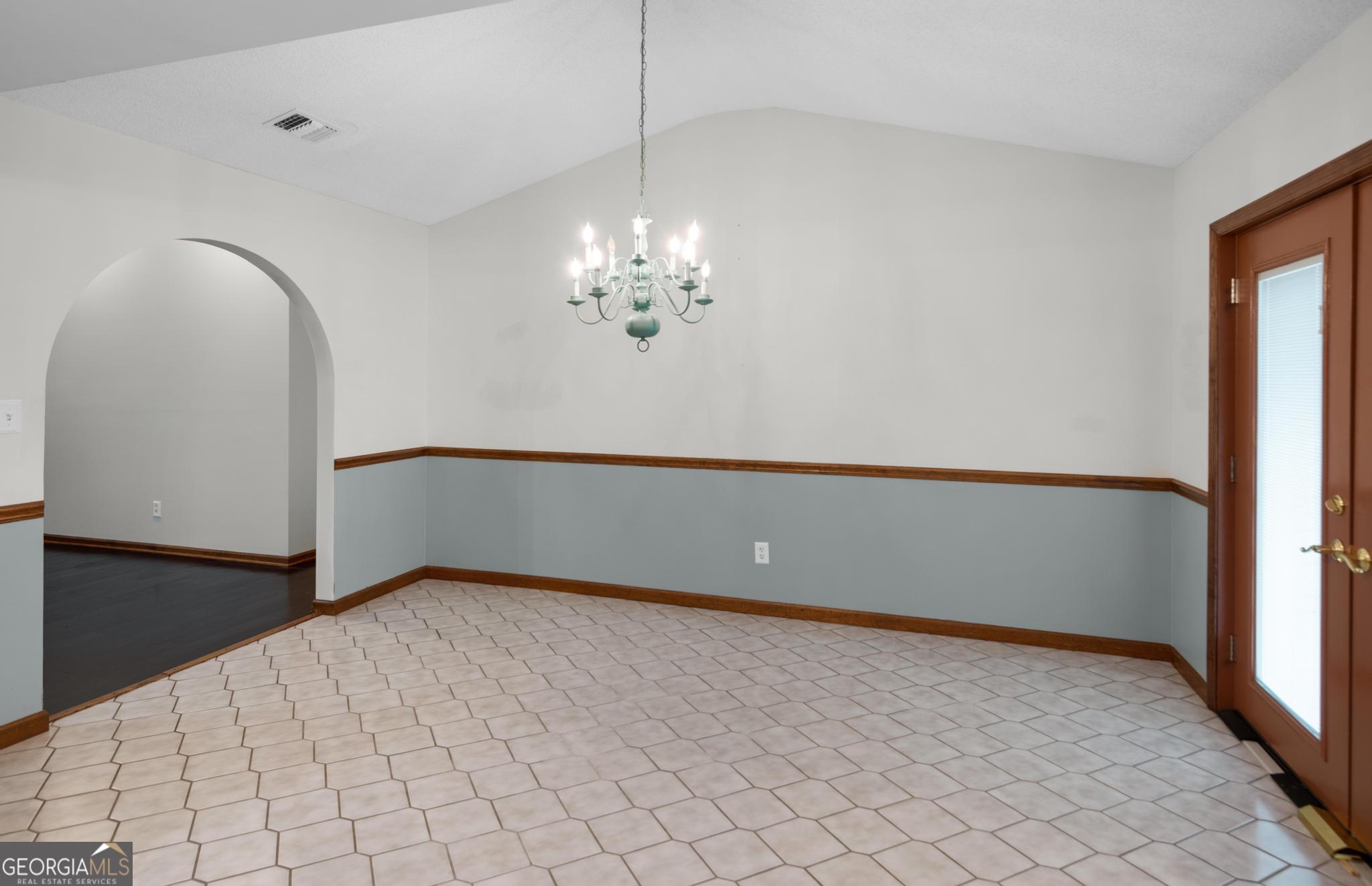4909 Perry Road Property Photo 16