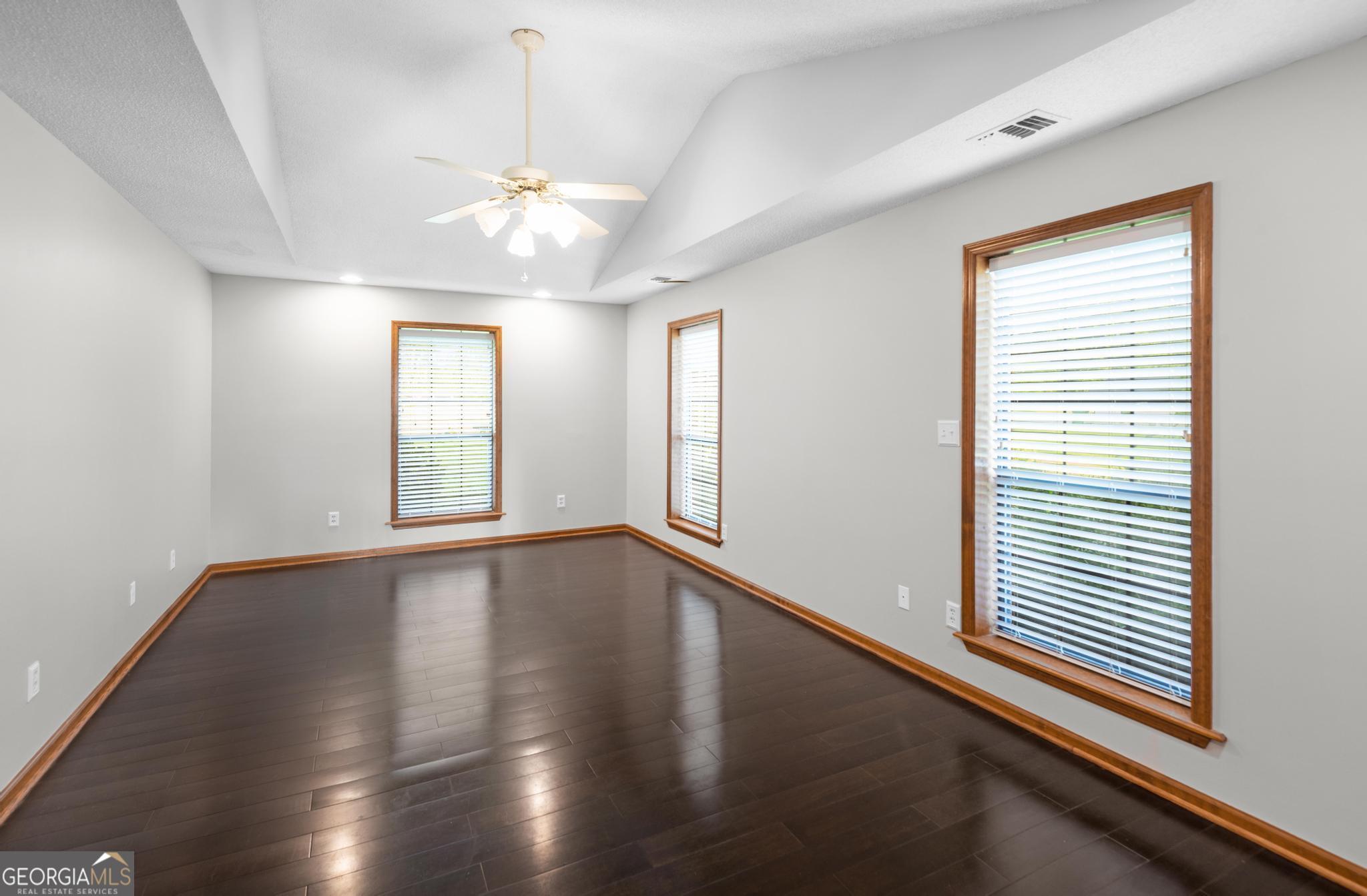4909 Perry Road Property Photo 37