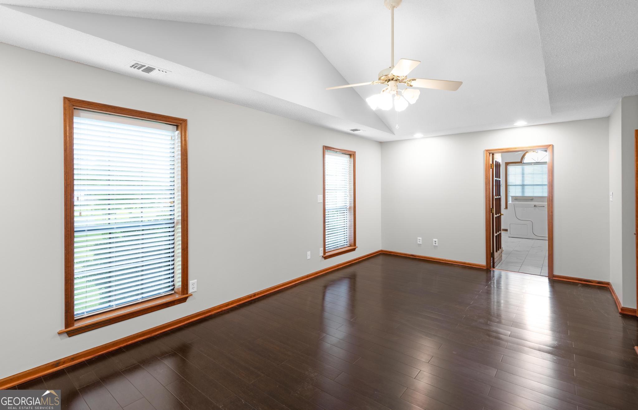 4909 Perry Road Property Photo 38