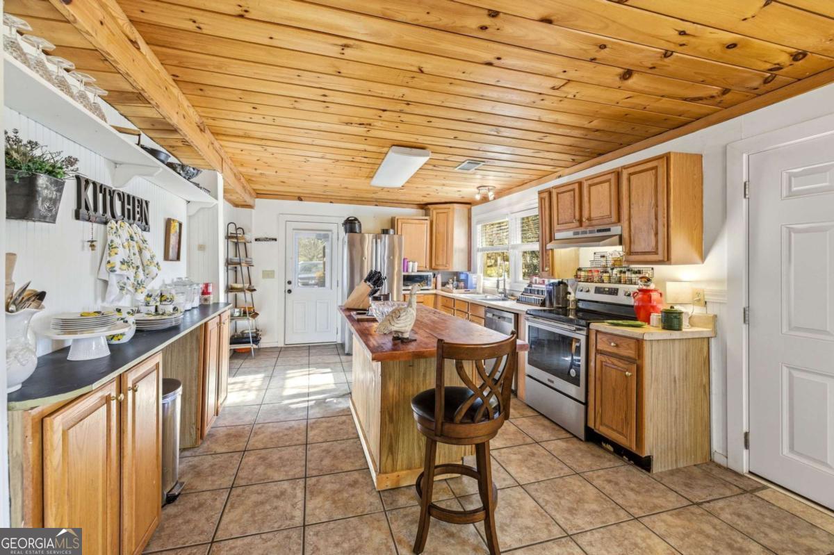 314 Holley Street Property Photo 15
