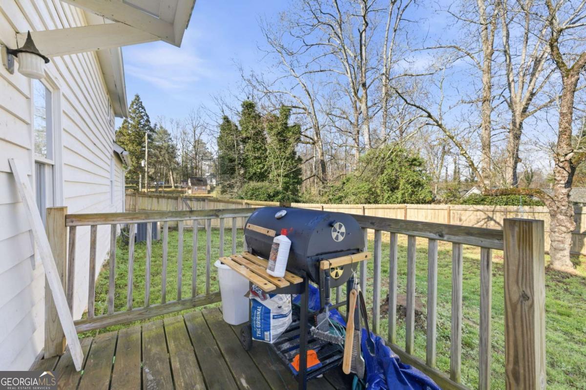 314 Holley Street Property Photo 37