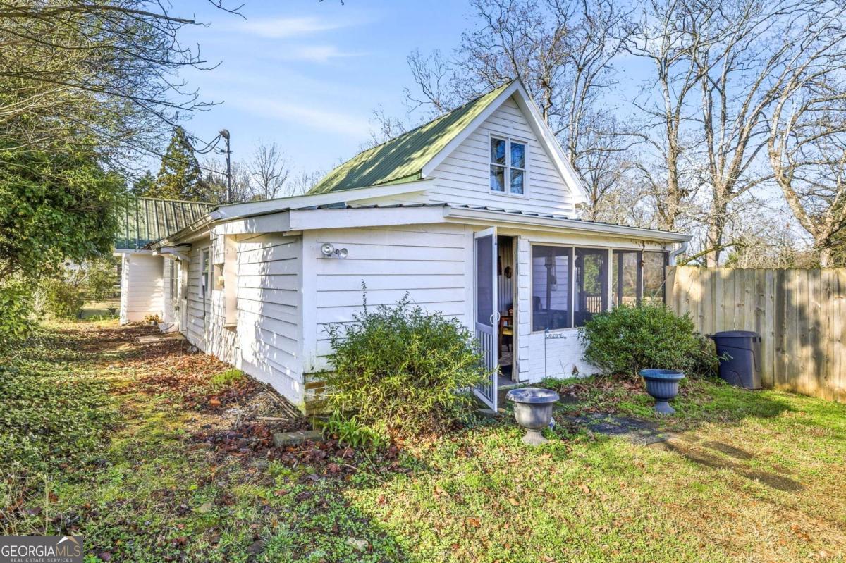 314 Holley Street Property Photo 40