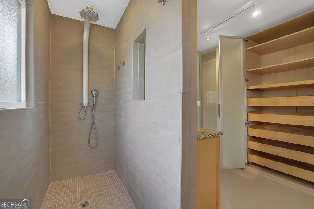 2213 Leafmore Drive Property Photo 29
