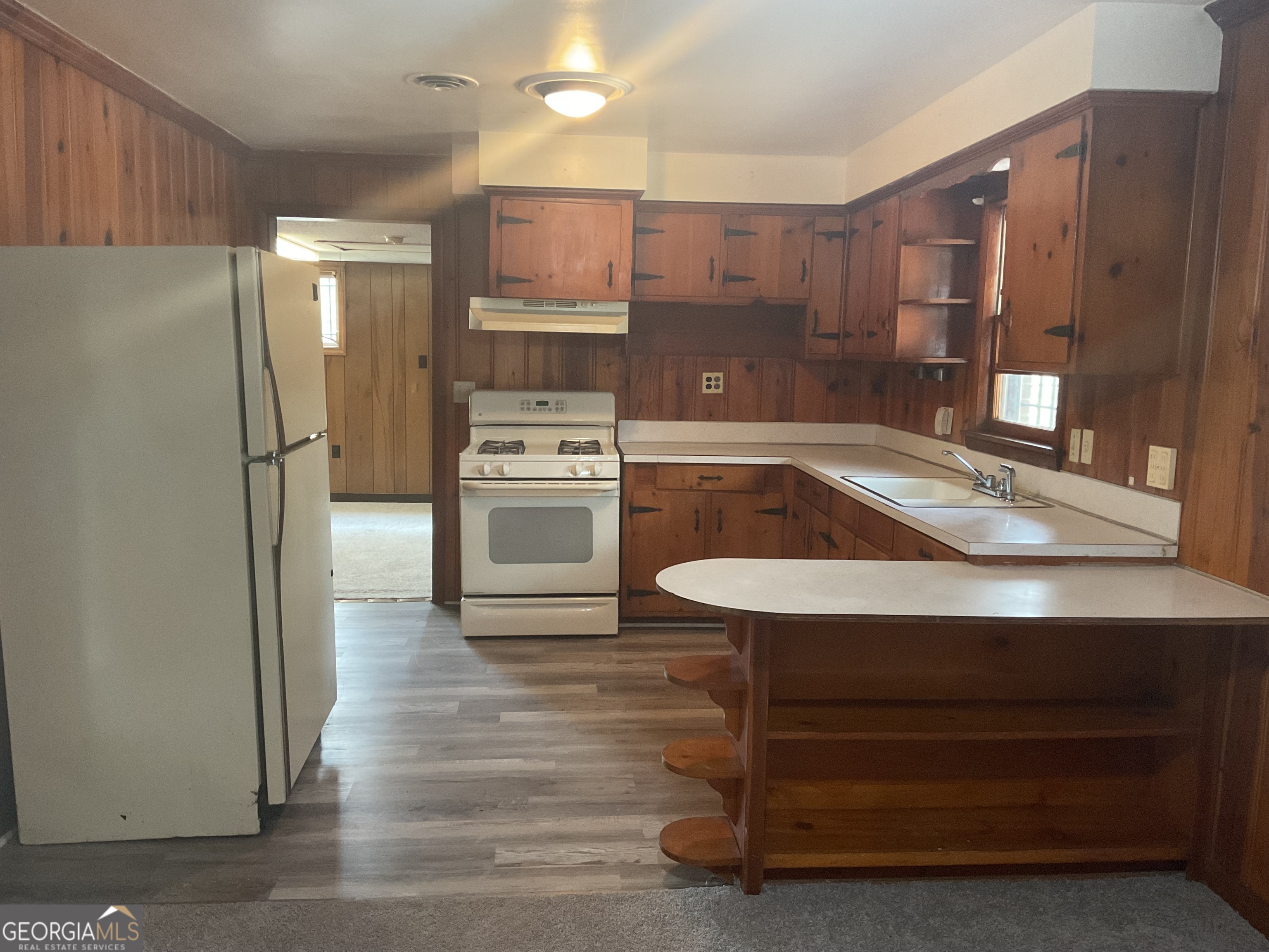 2611 Rice Street Property Photo 2