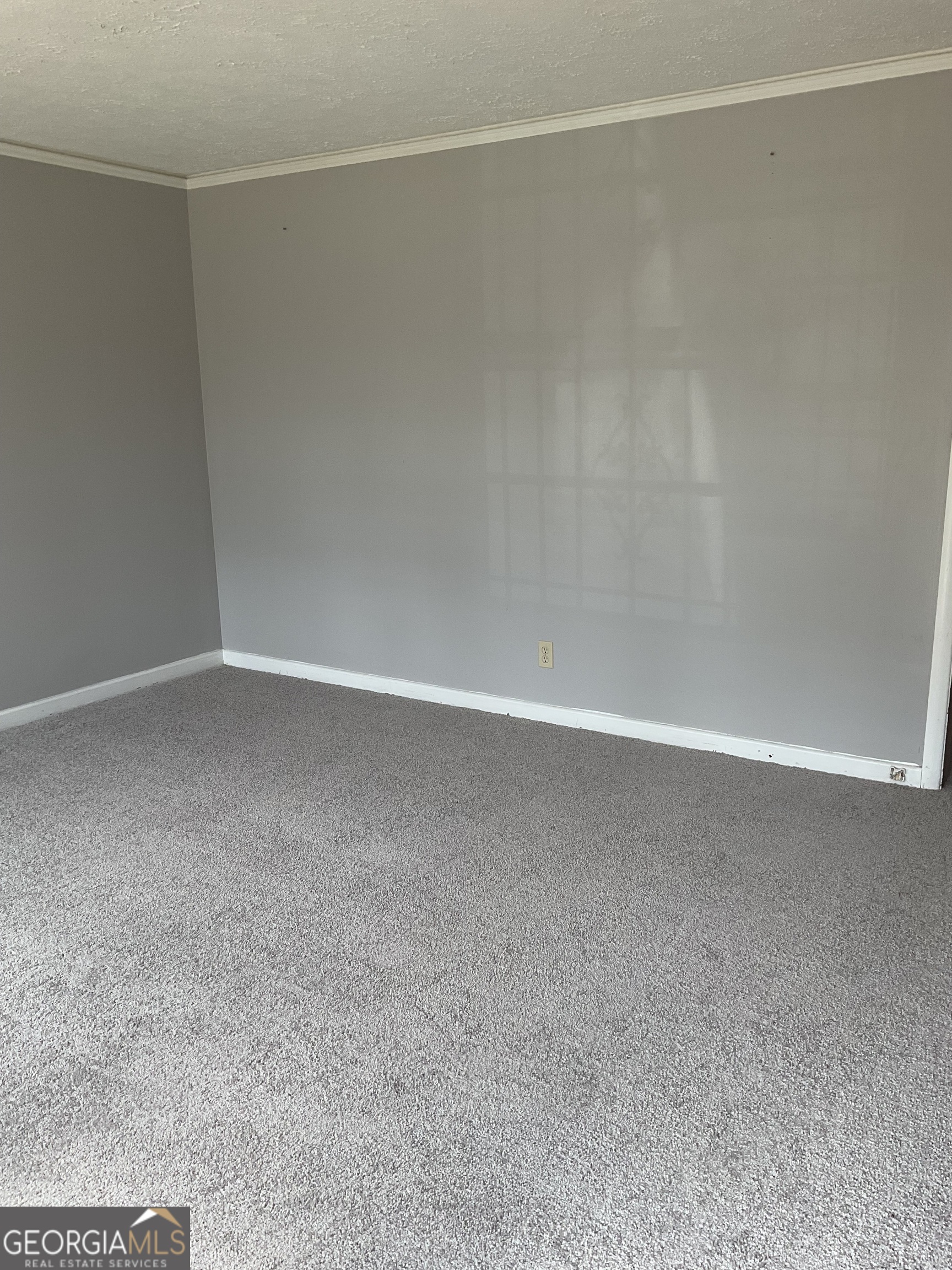 2611 Rice Street Property Photo 3