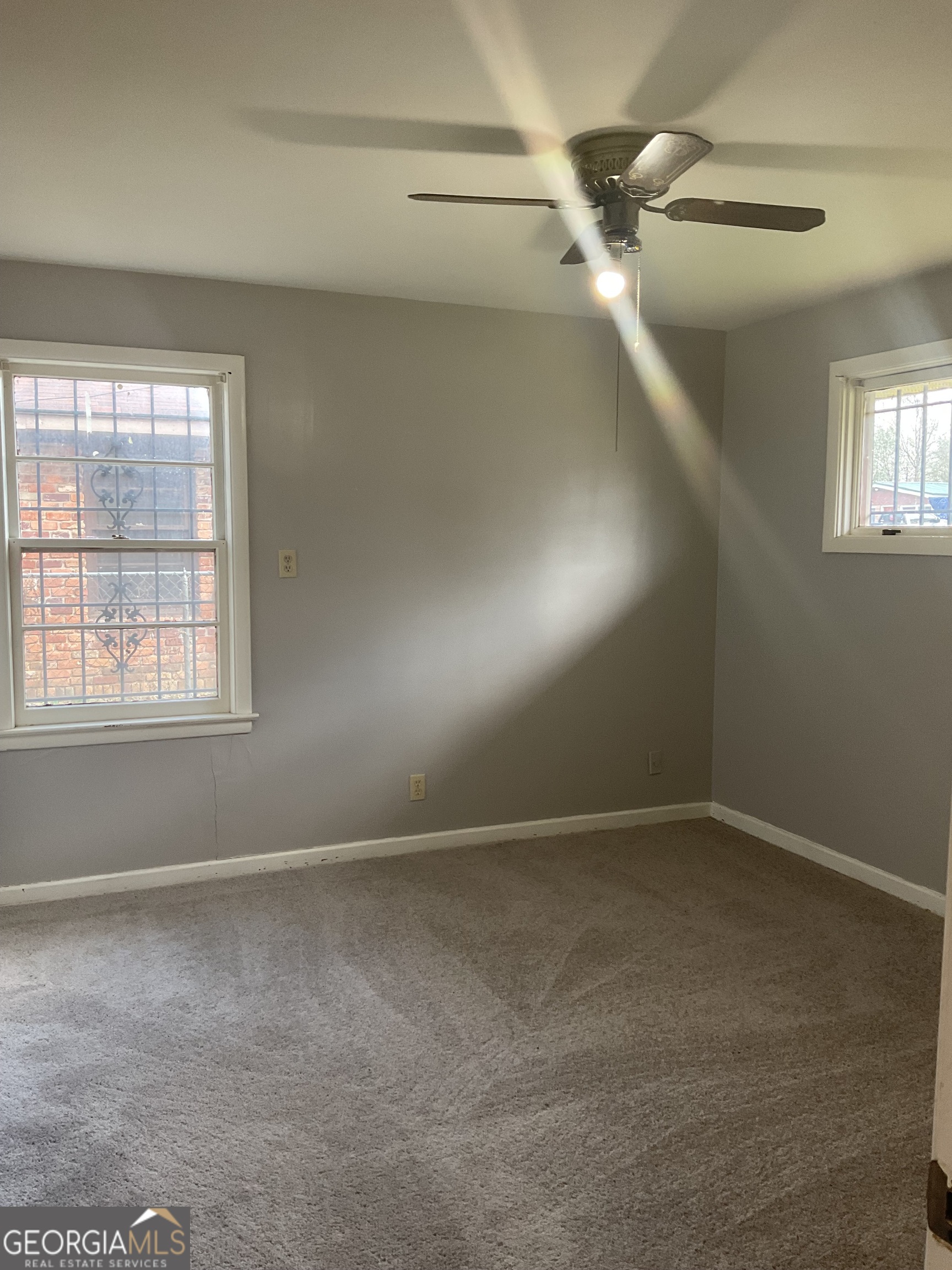 2611 Rice Street Property Photo 6