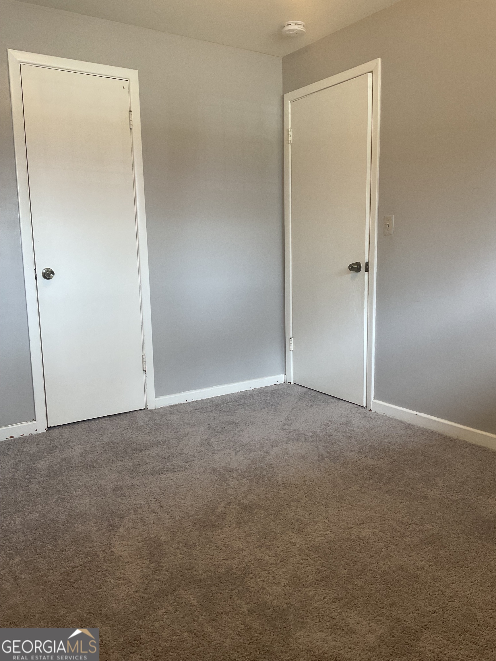2611 Rice Street Property Photo 9