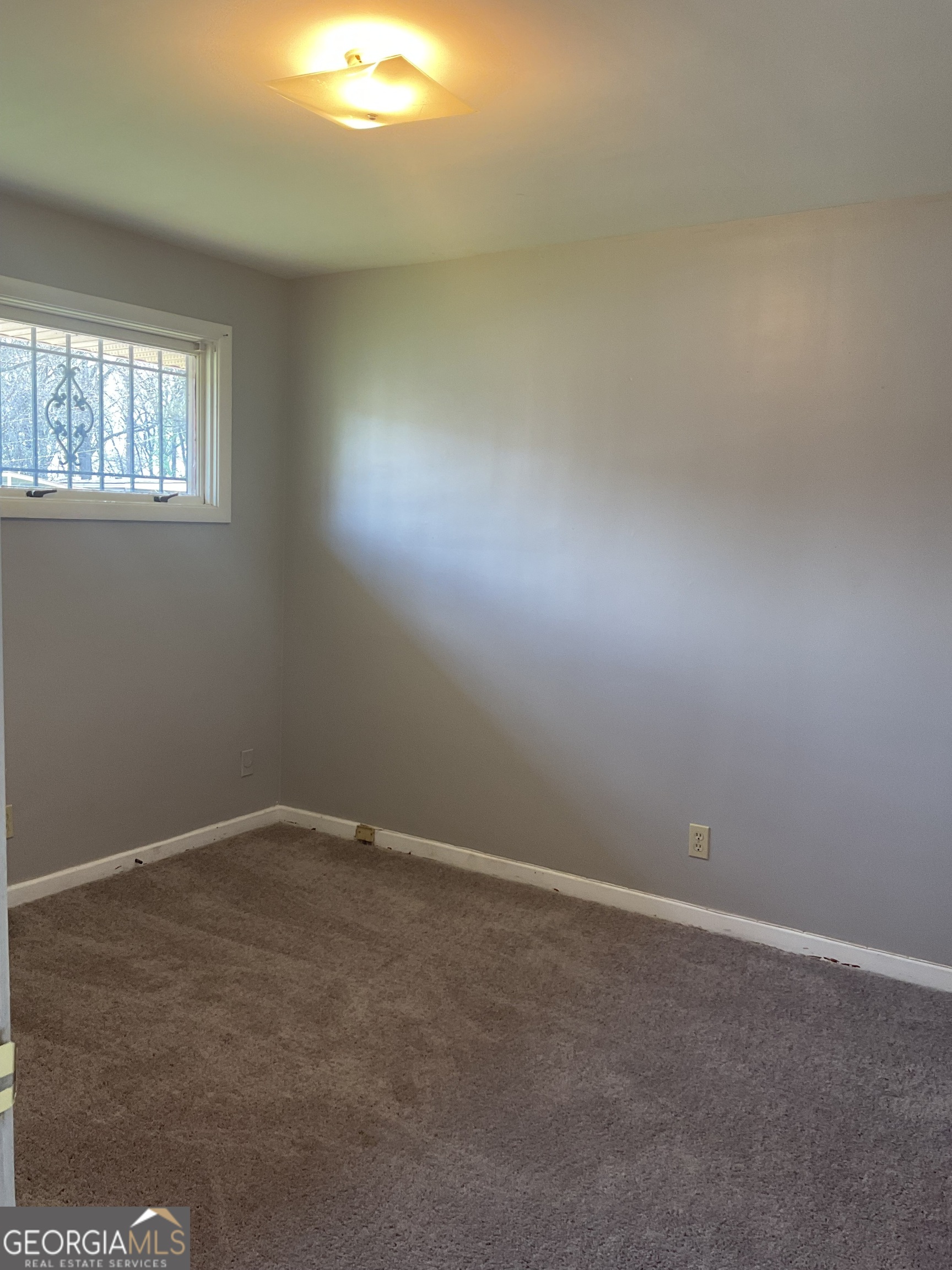2611 Rice Street Property Photo 10