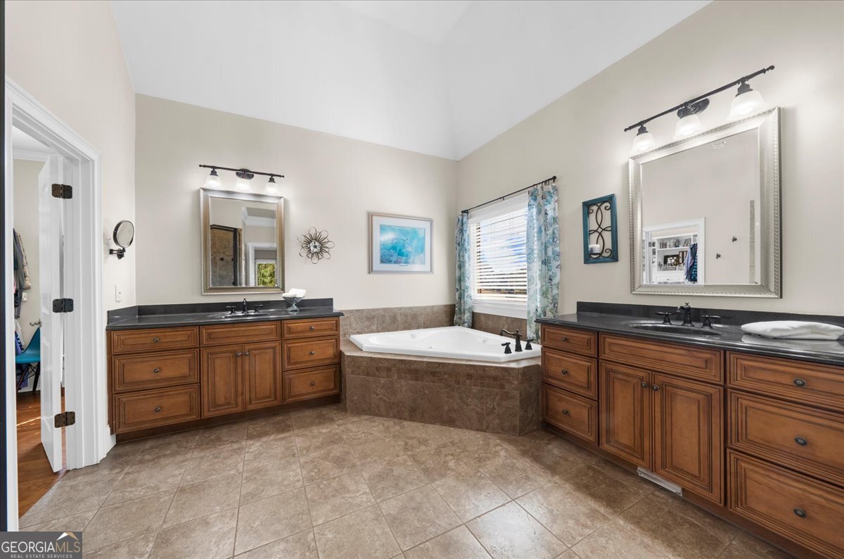 4638 Manor Drive Property Photo 21