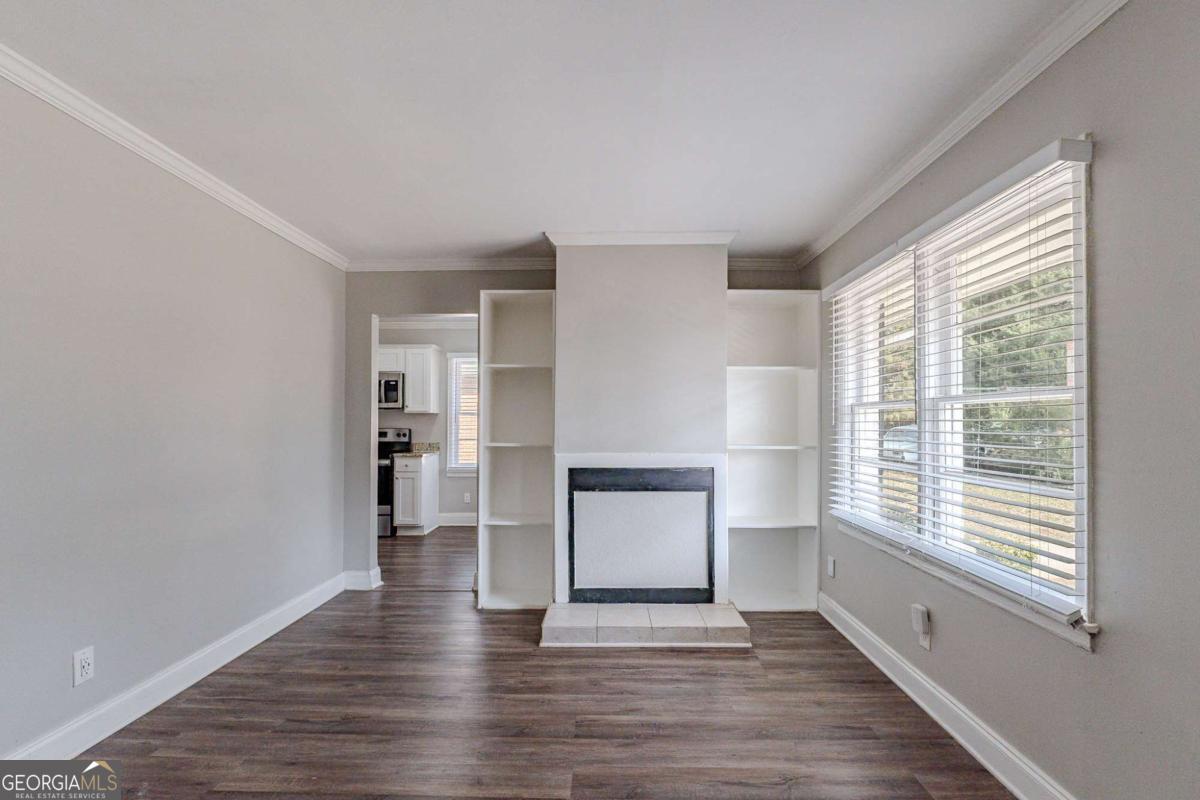 1255 Glen Forest Way Property Photo 8