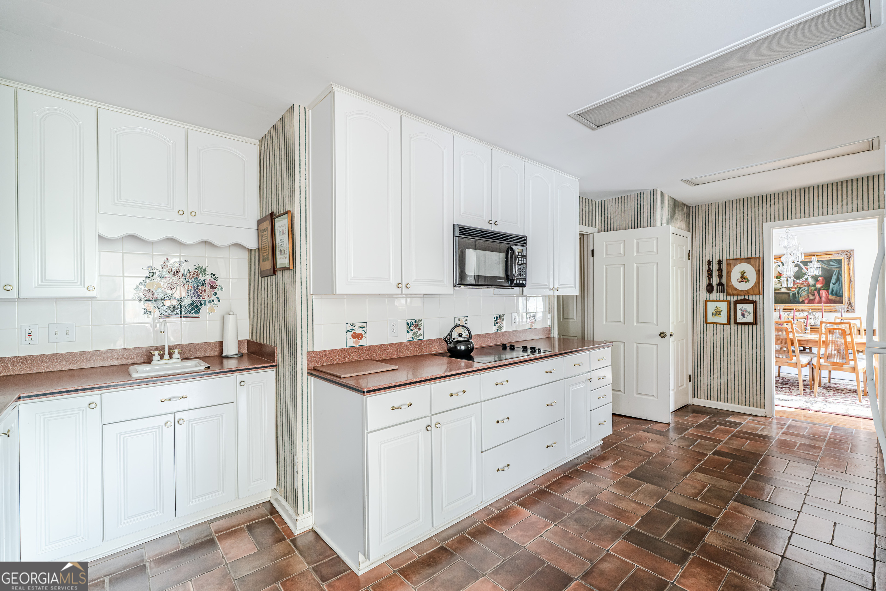 4 Windemere Lane Se Property Photo 5
