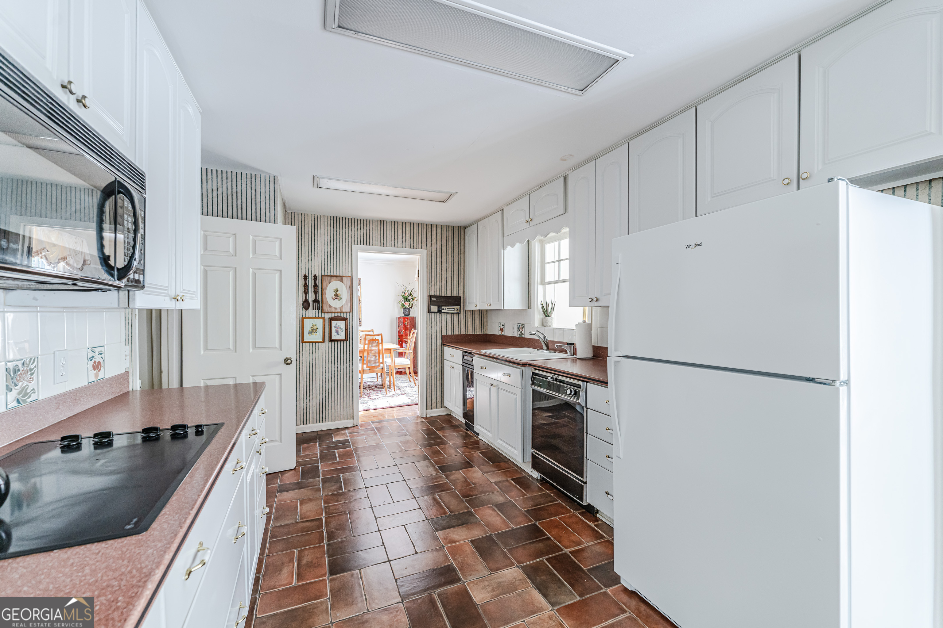 4 Windemere Lane Se Property Photo 6
