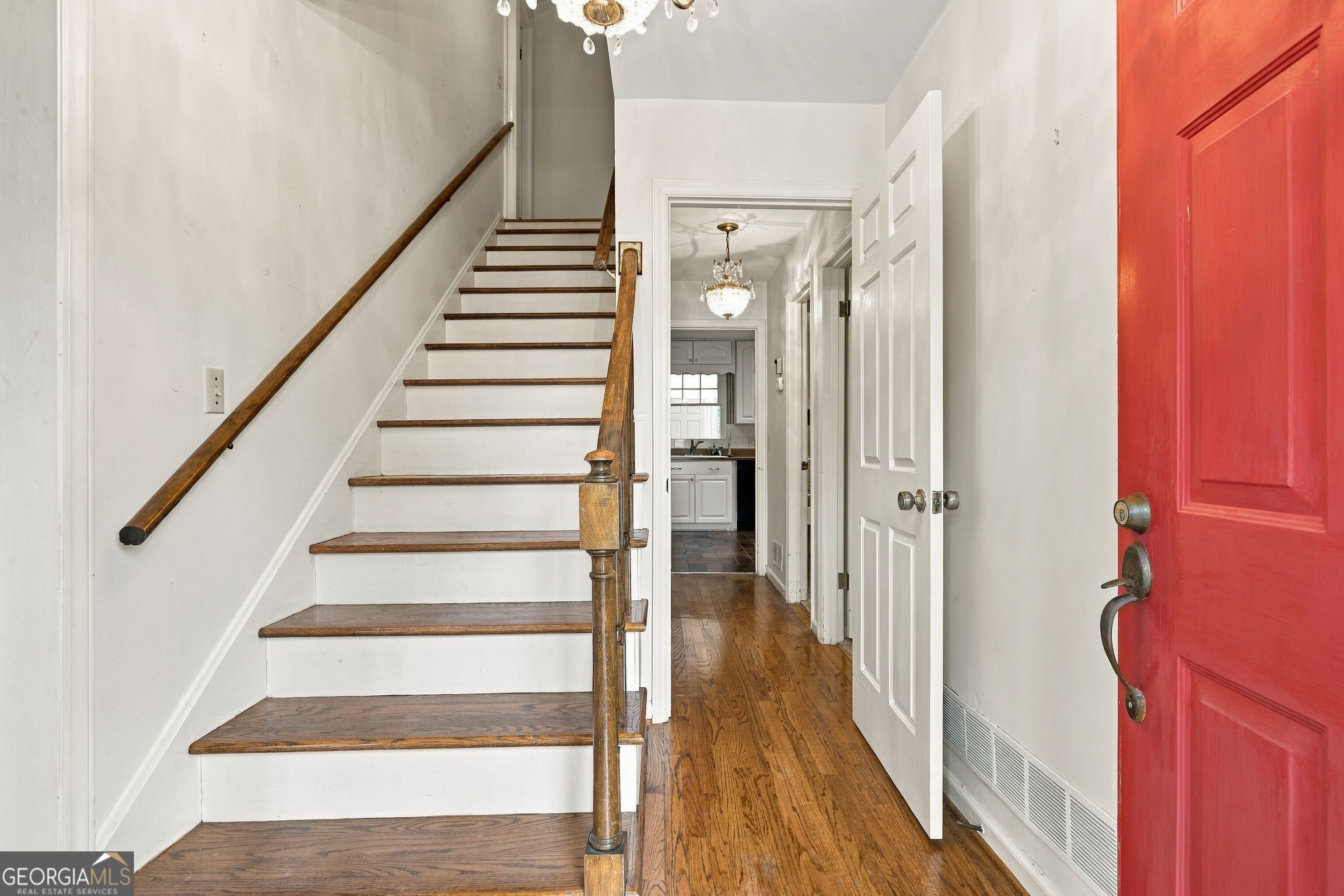 4 Windemere Lane Se Property Photo 6