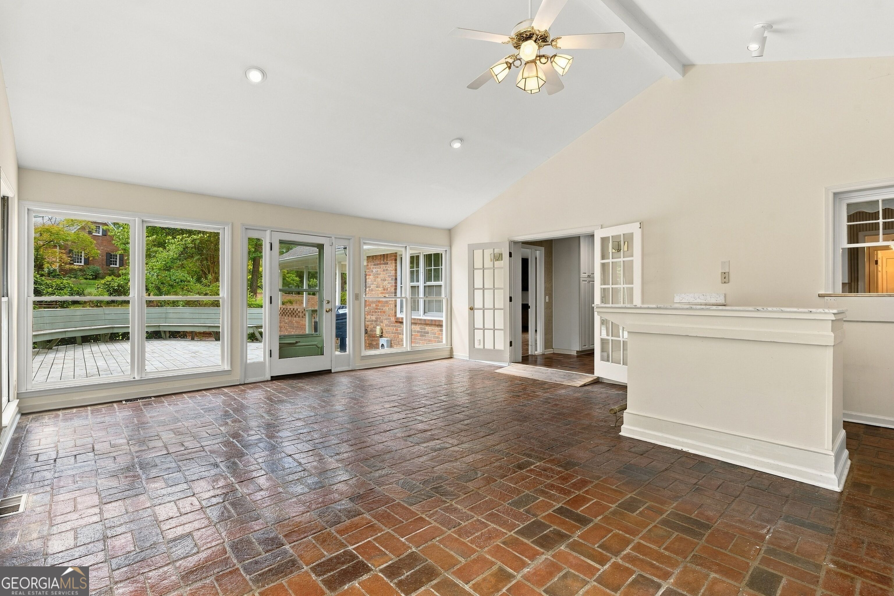 4 Windemere Lane Se Property Photo 16