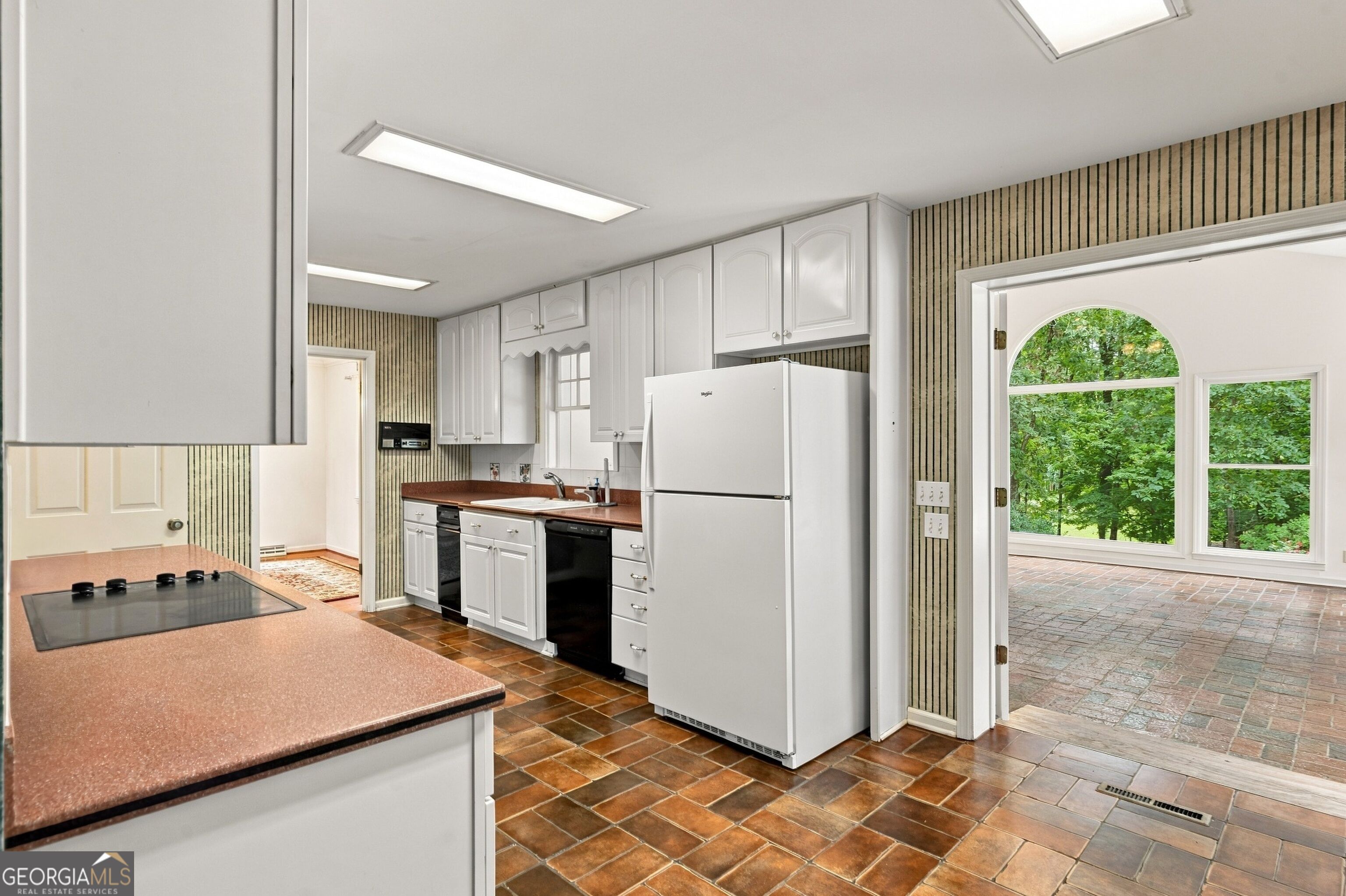 4 Windemere Lane Se Property Photo 23