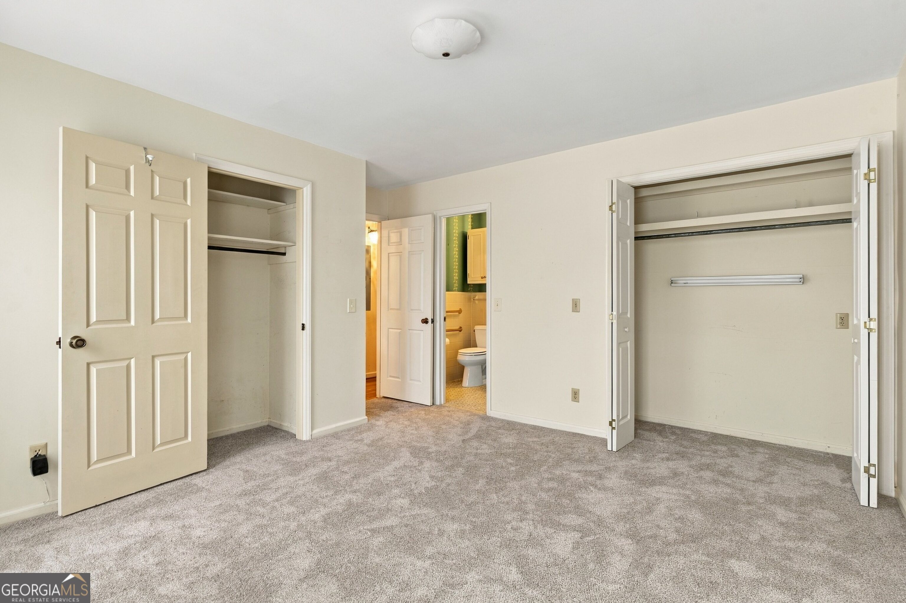 4 Windemere Lane Se Property Photo 29