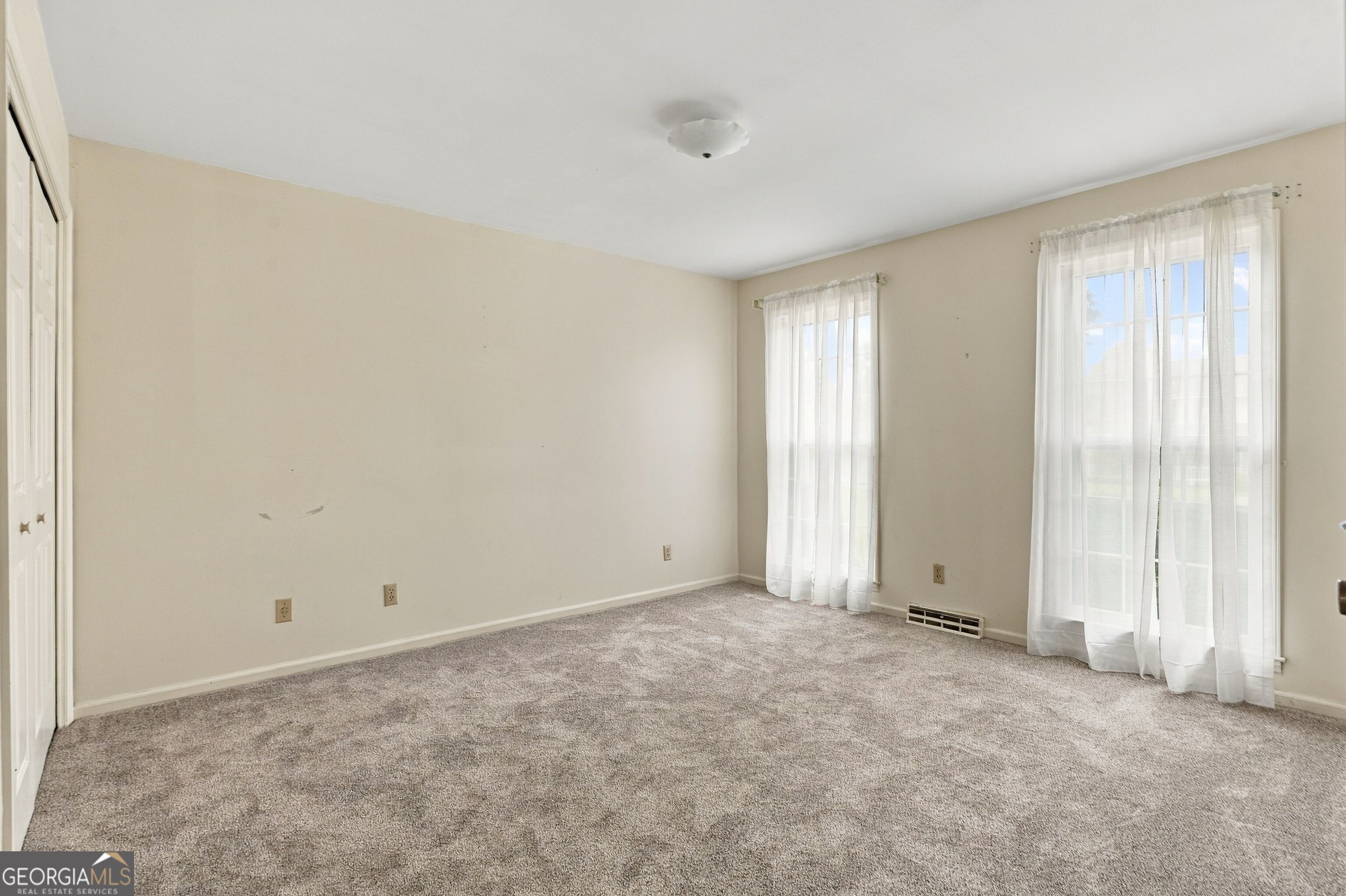 4 Windemere Lane Se Property Photo 30