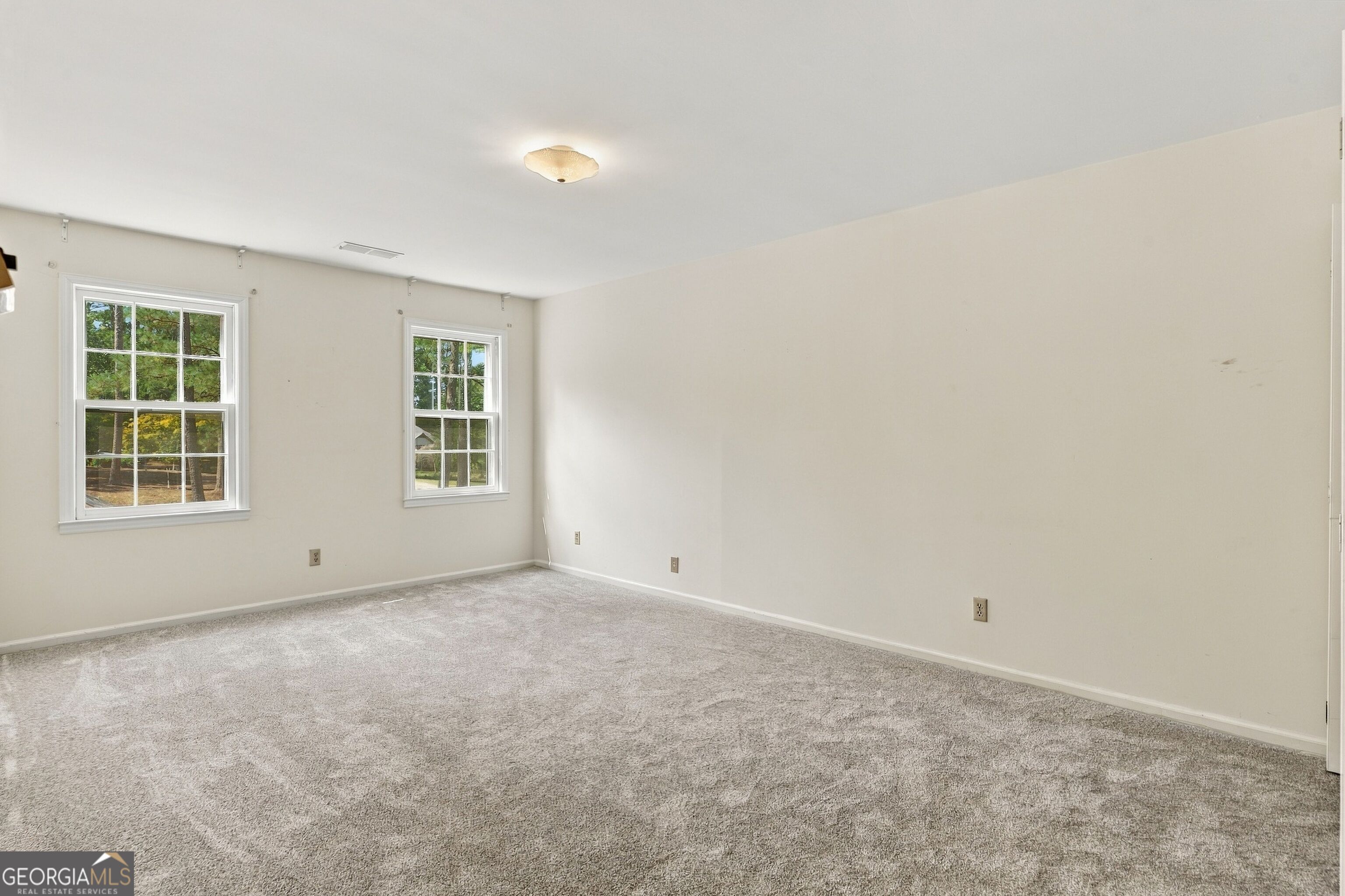 4 Windemere Lane Se Property Photo 43