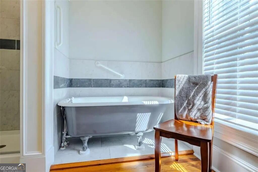 204 E 5th Avenue Property Photo 16