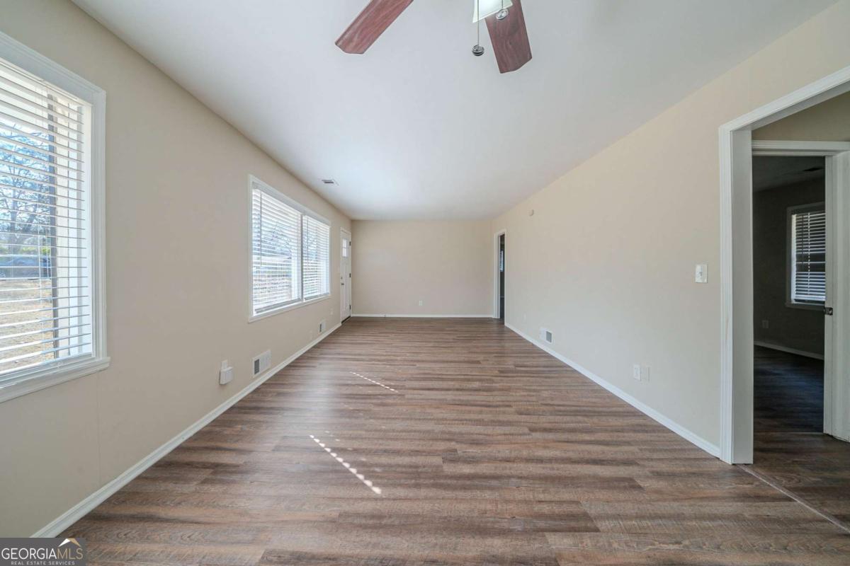 1433 Dennis Drive Property Photo 6