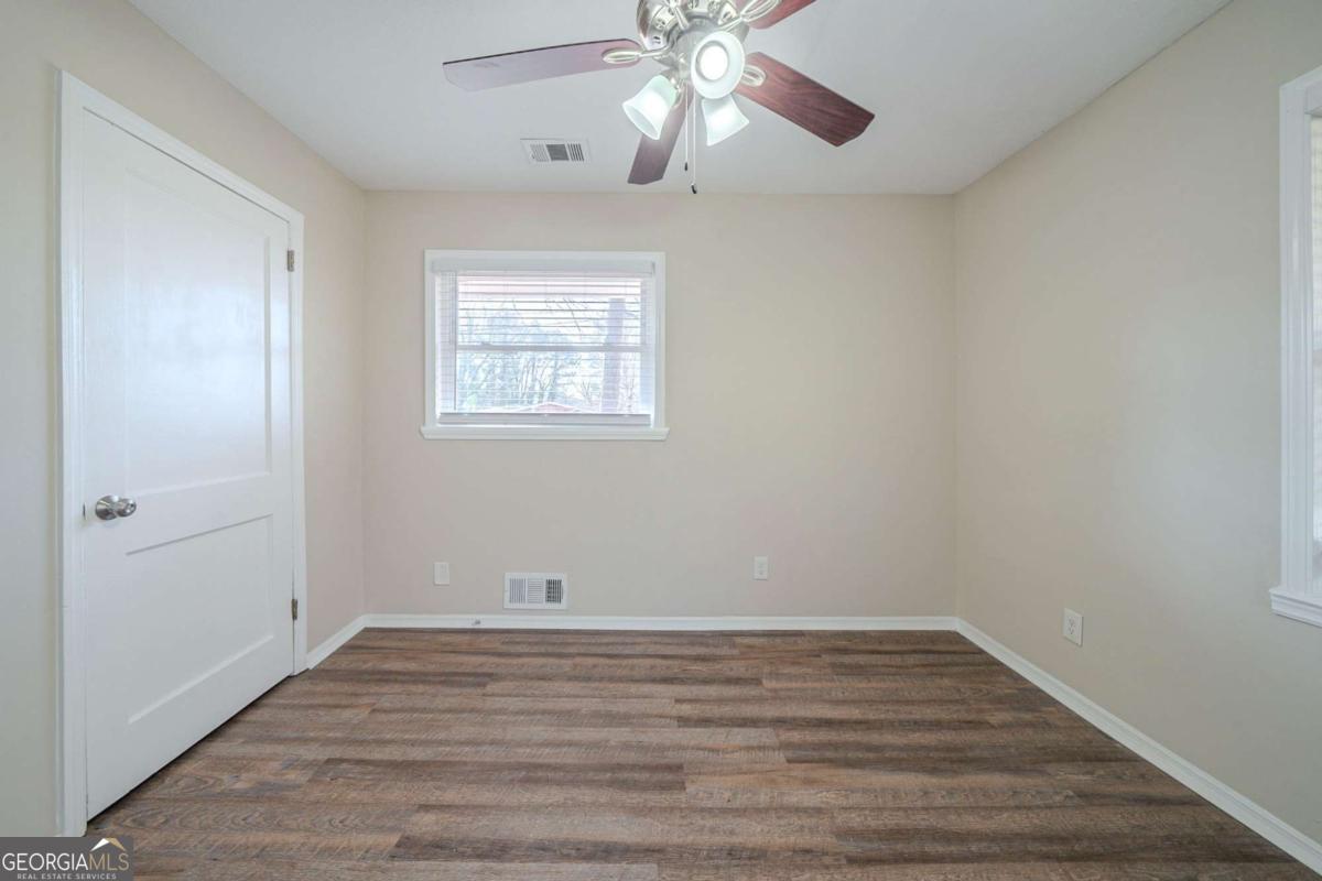 1433 Dennis Drive Property Photo 10