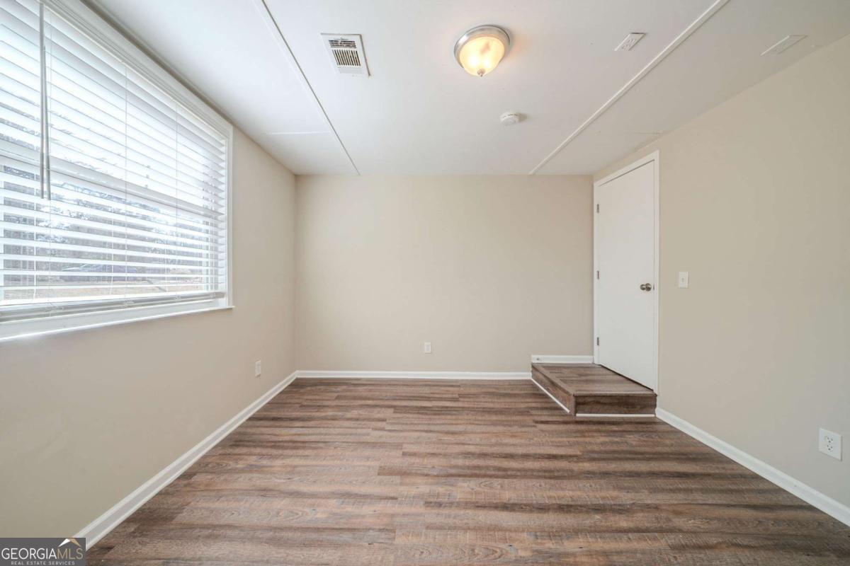 1433 Dennis Drive Property Photo 19