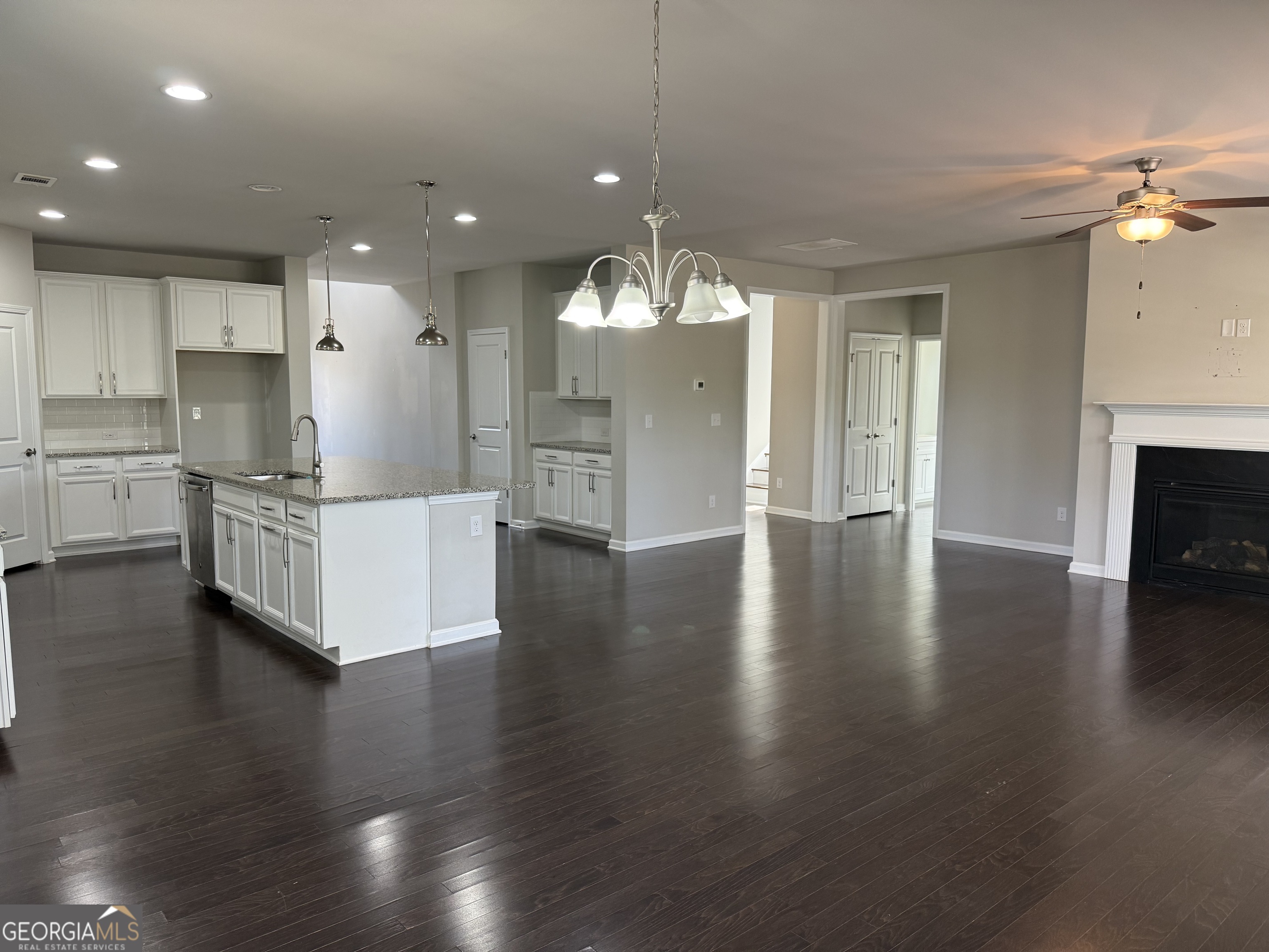 4541 Claiborne Court Property Photo 5