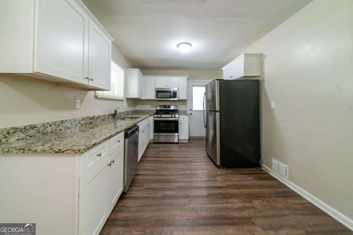 3904 W Hilda Circle Property Photo 3