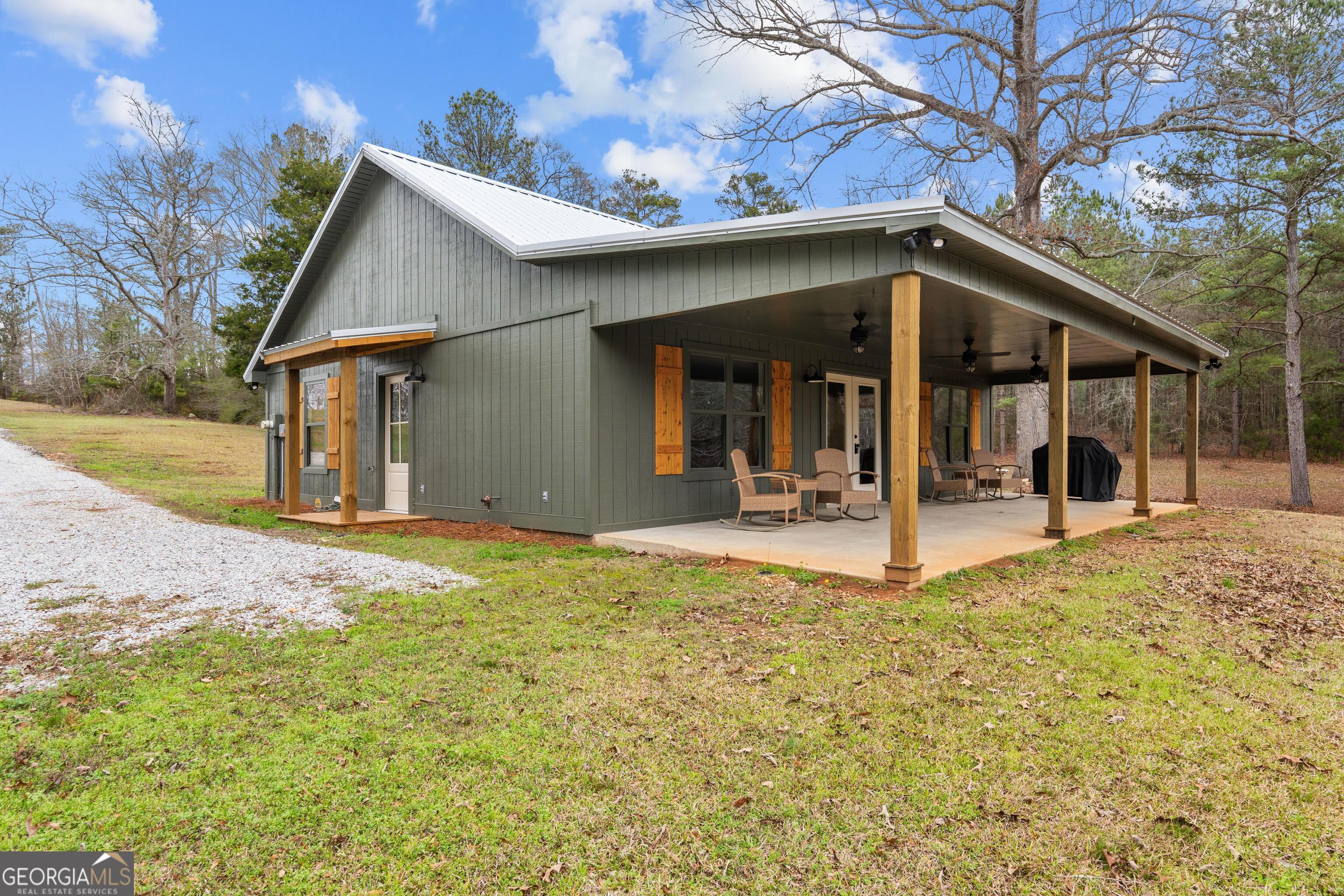340 Noles Road Property Photo 1