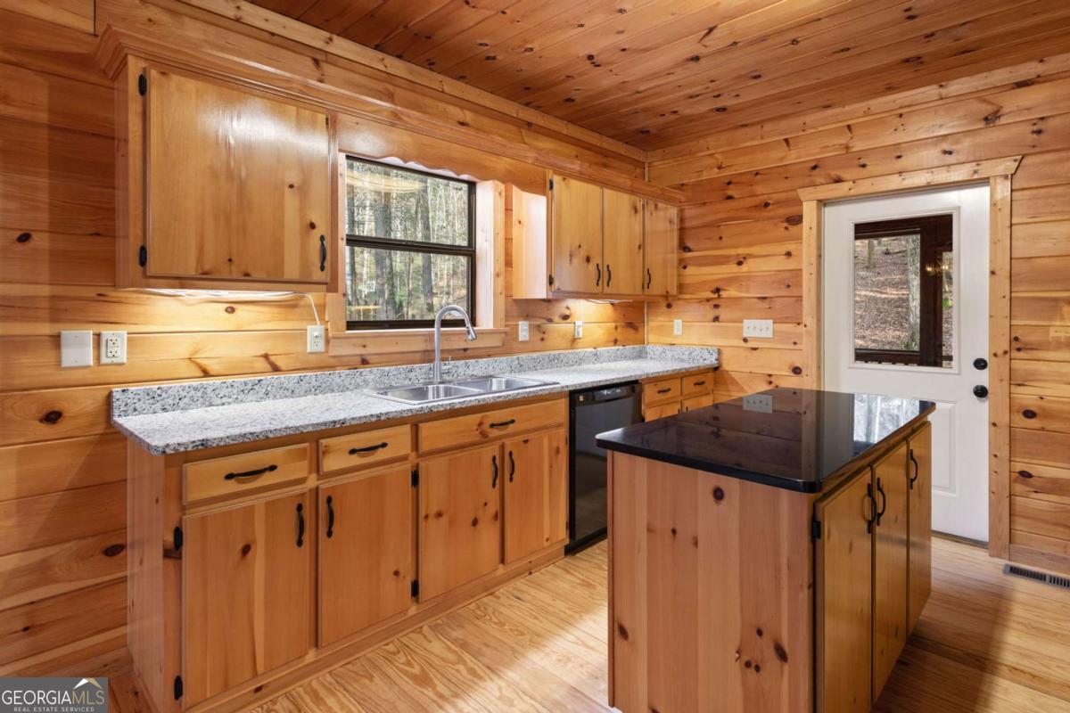 105 River Road Property Photo 25