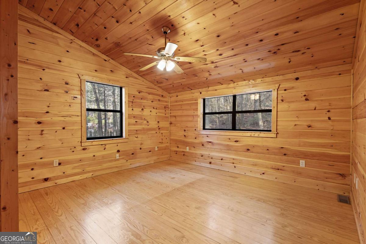 105 River Road Property Photo 32