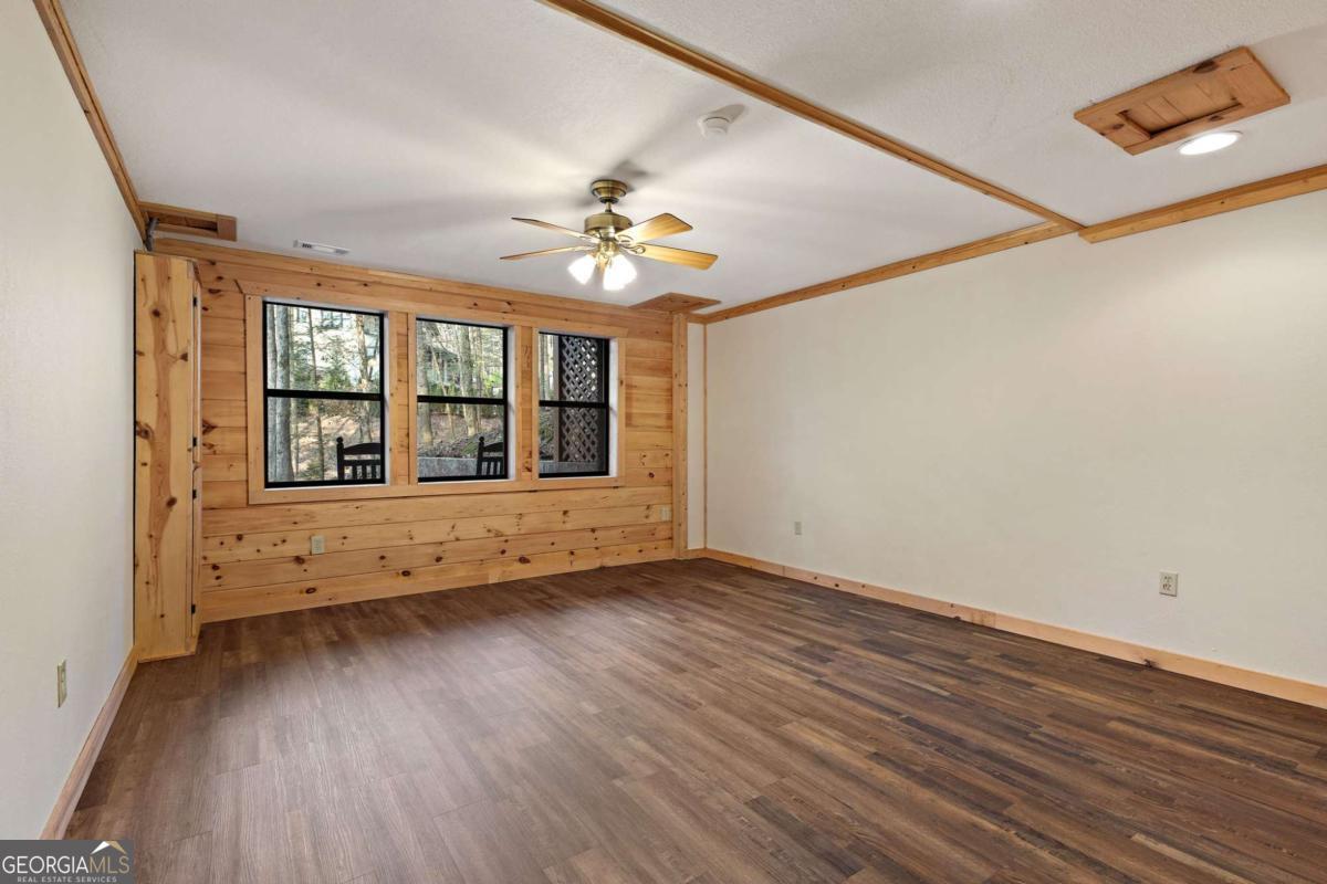 105 River Road Property Photo 43