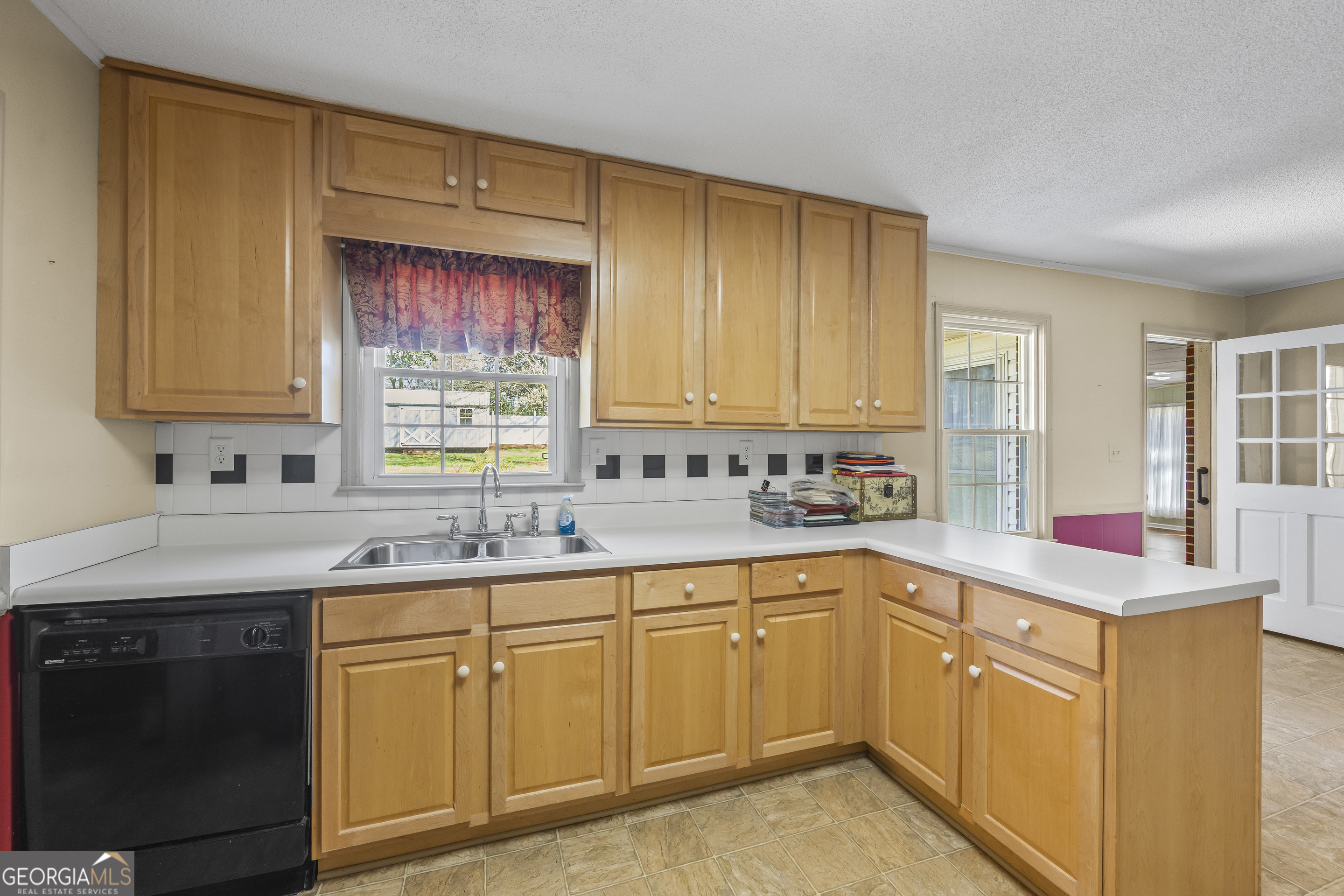 131 Roosevelt Boulevard Property Photo 25