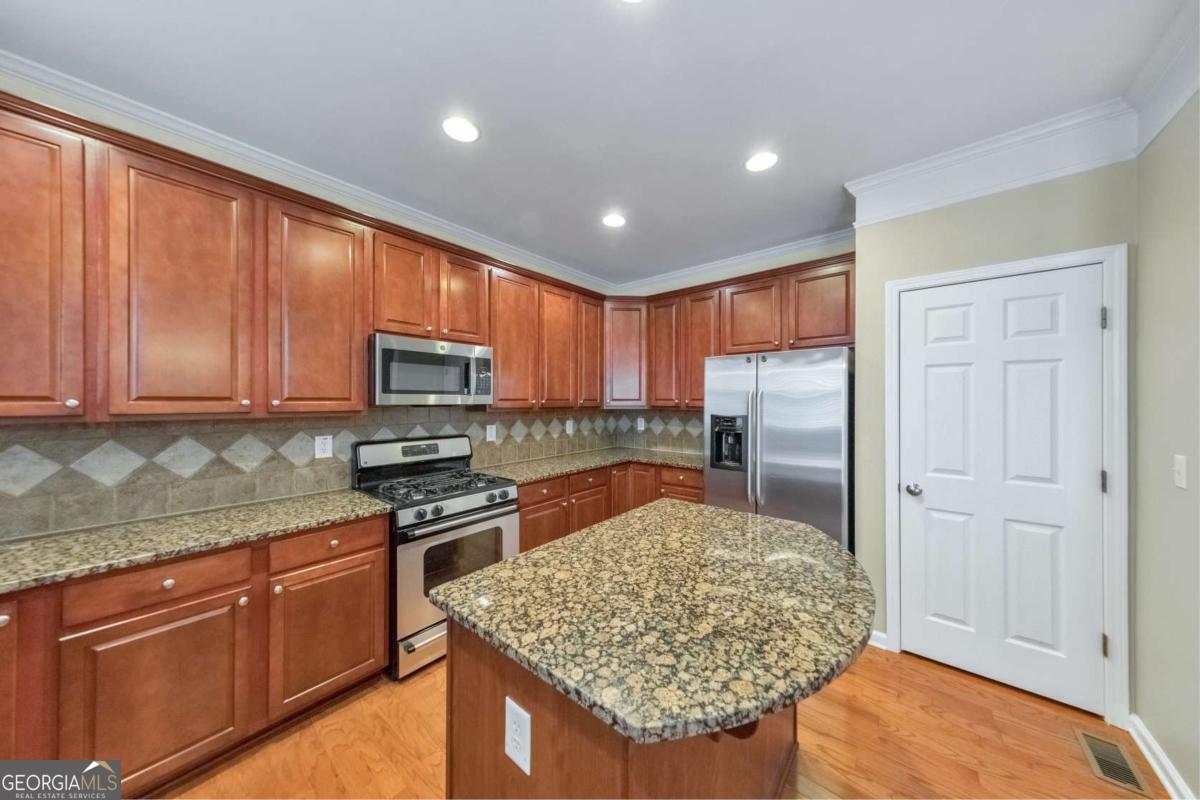 3363 Cumberland Club Drive # 16 Property Photo 19