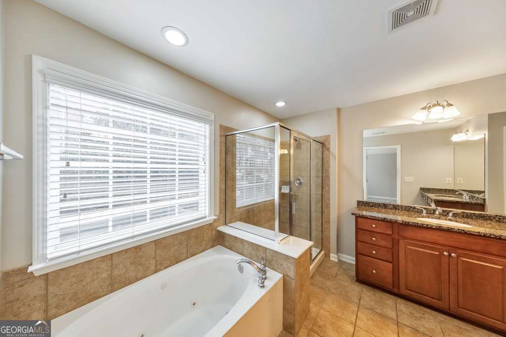 3363 Cumberland Club Drive # 16 Property Photo 24