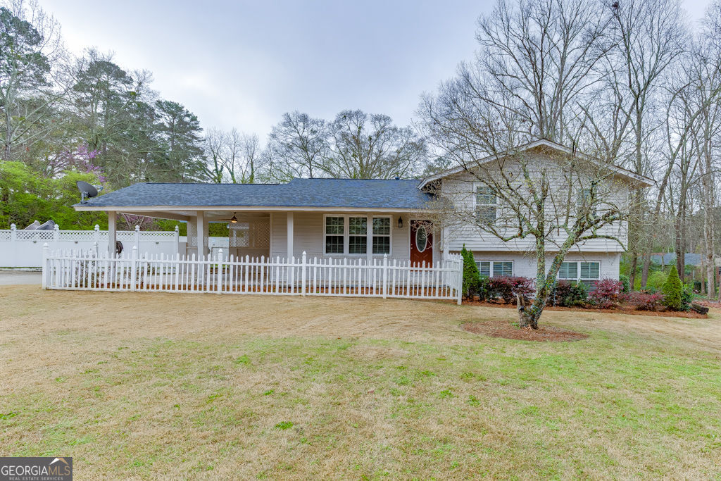 206 College Circle Property Photo 4